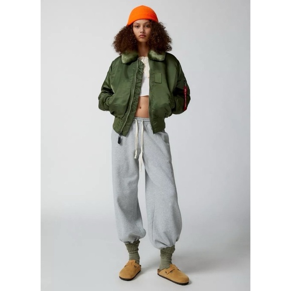 New Alpha Industries Bomber Jacket B15 Flight Fur Collar Nylon in Green - Picture 4 of 17